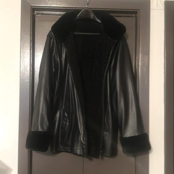 Giacca Gallery very nice Faux Mink/ Faux Leather Reversible Coat, medium - Picture 1 of 9